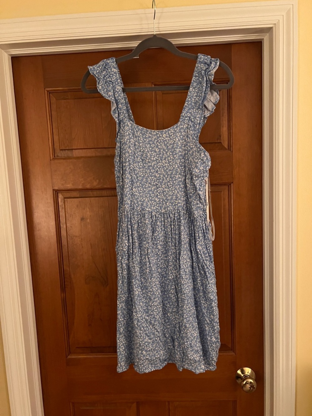ARULA Light Blue Floral Ruffle Strap Sundress